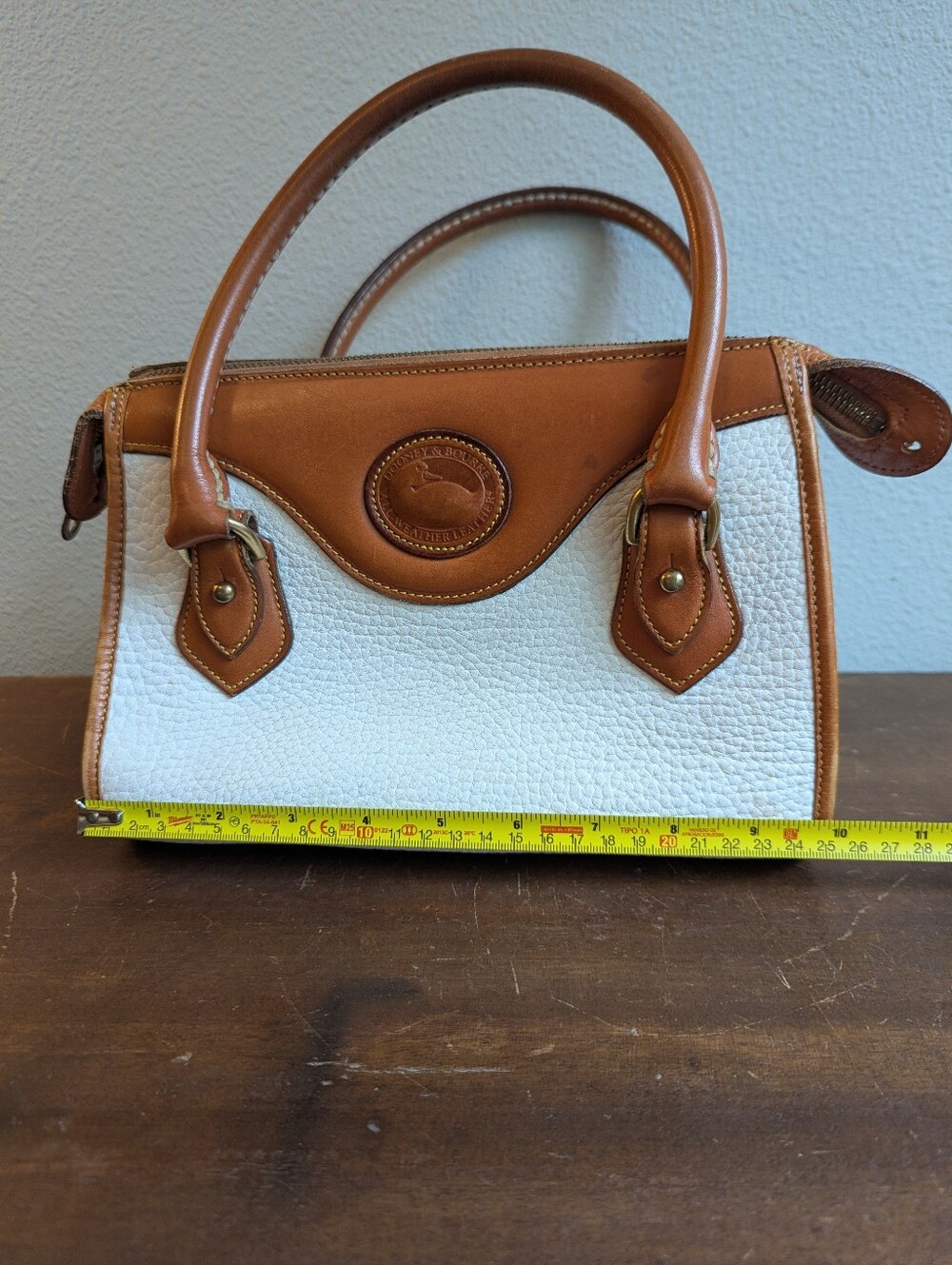 Vintage Dooney & Bourke White + Tan Leather Satchel Hand Bag Purse Made In USA - Picture 14 of 16